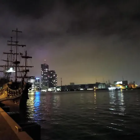 Centrum, 700m Do Plazy - 2 Sypialnie, Salon, Balkon, Bezplatny Parking, 公寓