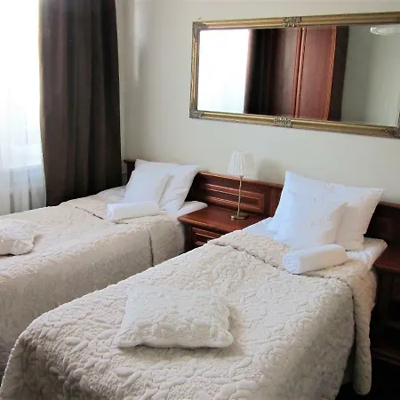 Apartment Centrum, 700m Do Plazy - 2 Sypialnie, Salon, Balkon, Bezplatny Parking,