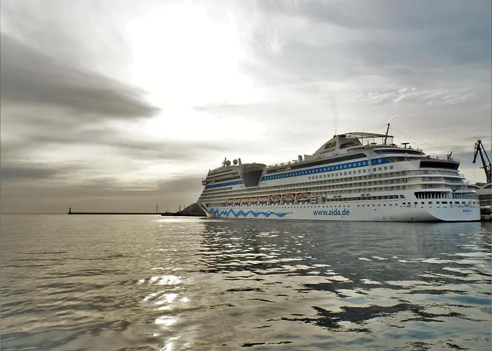 公寓 Centrum, 700m Do Plazy - 2 Sypialnie, Salon, Balkon, Bezplatny Parking, 格丁尼亚