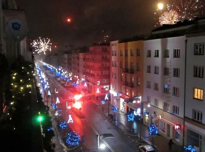 Centrum, 700m Do Plazy - 2 Sypialnie, Salon, Balkon, Bezplatny Parking, * グディニャ